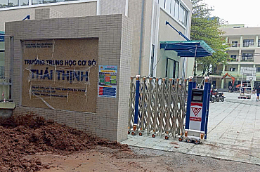 Cổng Xếp lắp đặt tại Trường Học